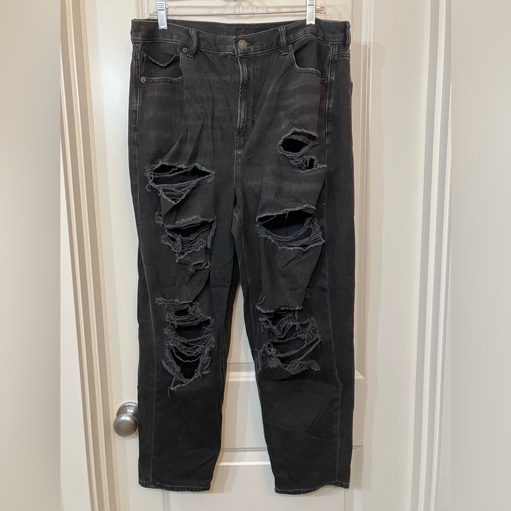 American Eagle distressed relaxed mom jeans size 16 regular
